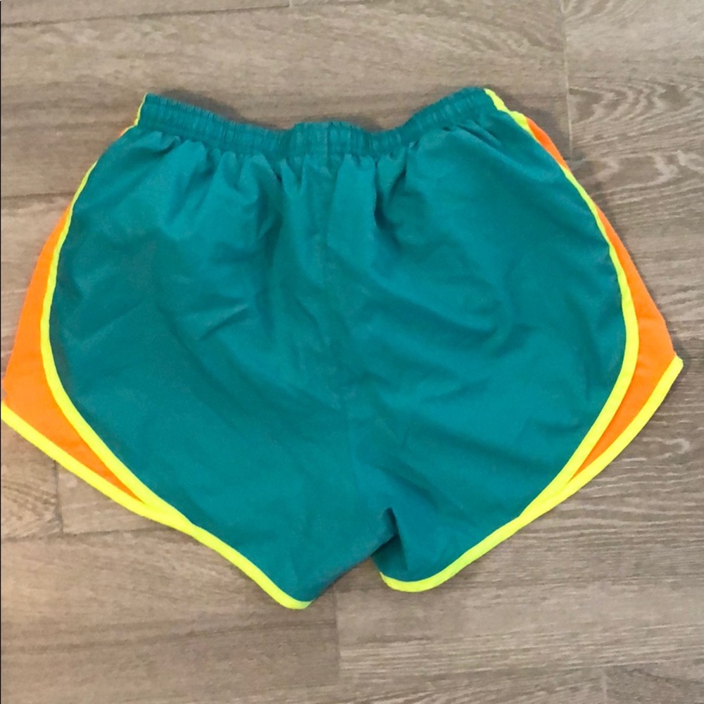 Nike Running Shorts - Picture 3 of 4
